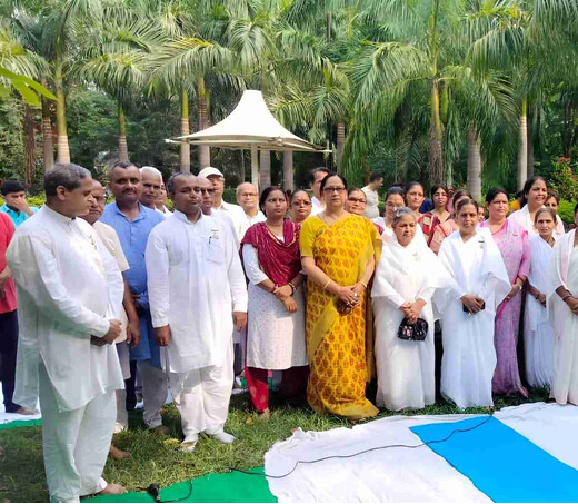योग से स्वस्थ जीवन का संकल्प, एलएस कॉलेज में उत्साह के साथ मना अंतर्राष्ट्रीय योग दिवस